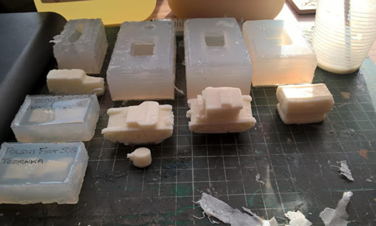 The first demoulds THUMBNAIL